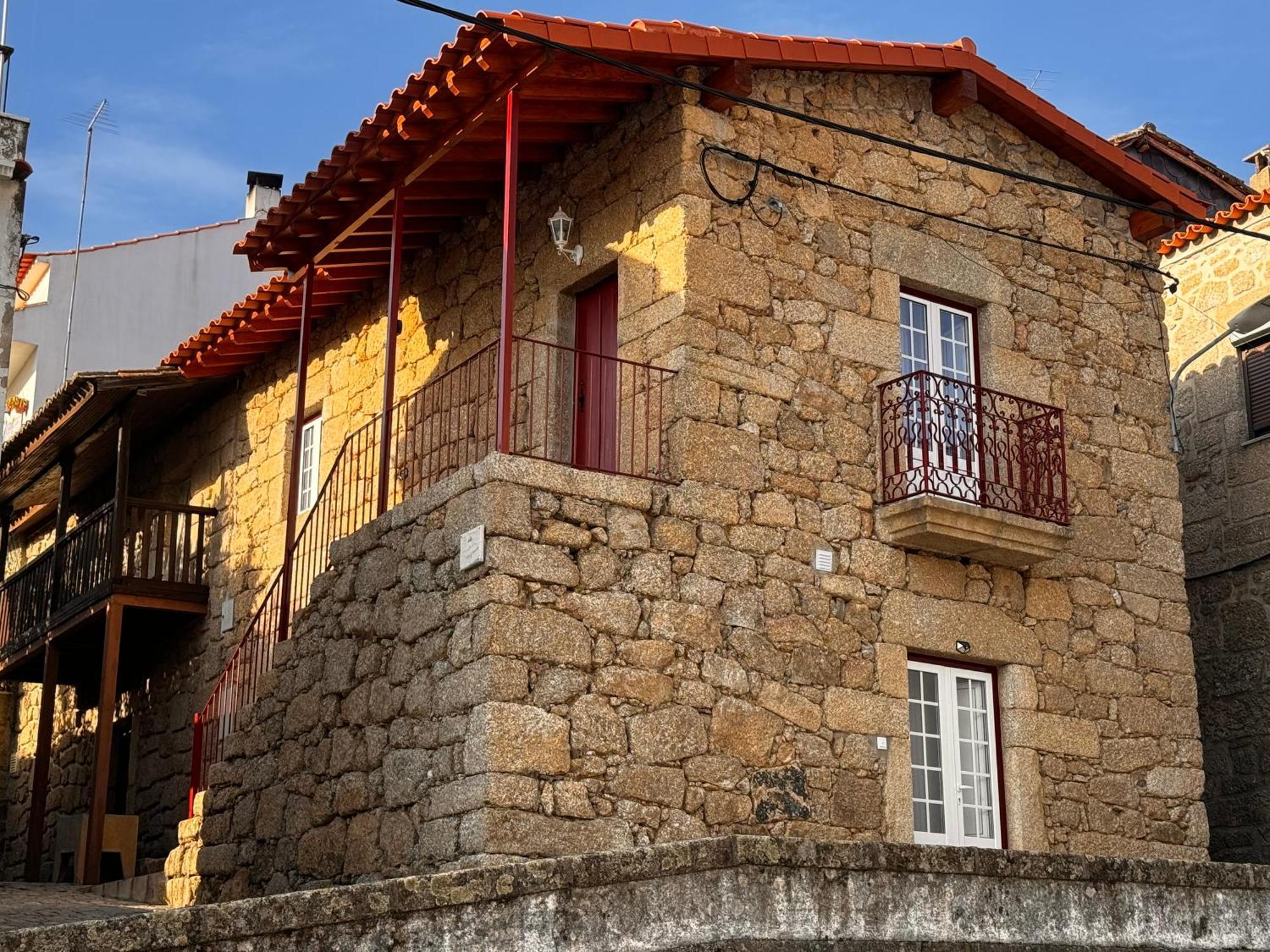Casa Da Vila - Apartamento Duplex Alpedrinha ภายนอก รูปภาพ